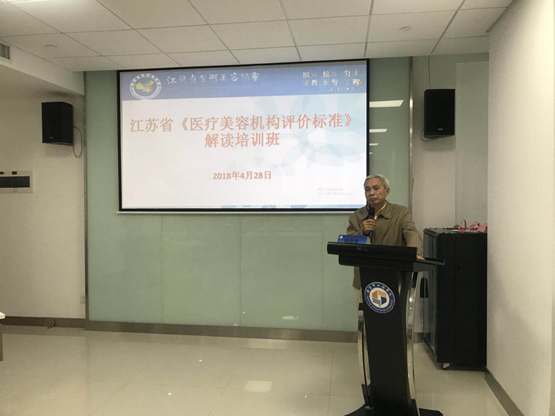 杨定文.jpg 杨定文.jpg